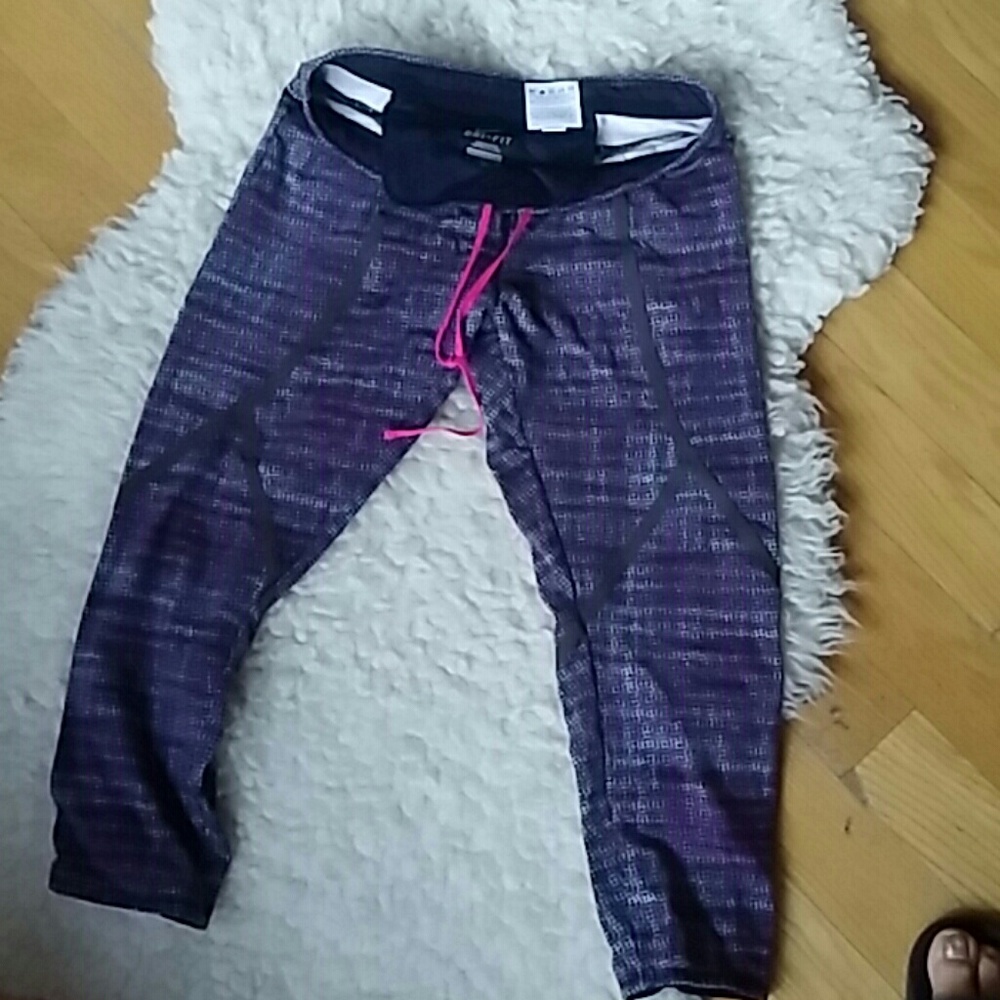 Nike crops